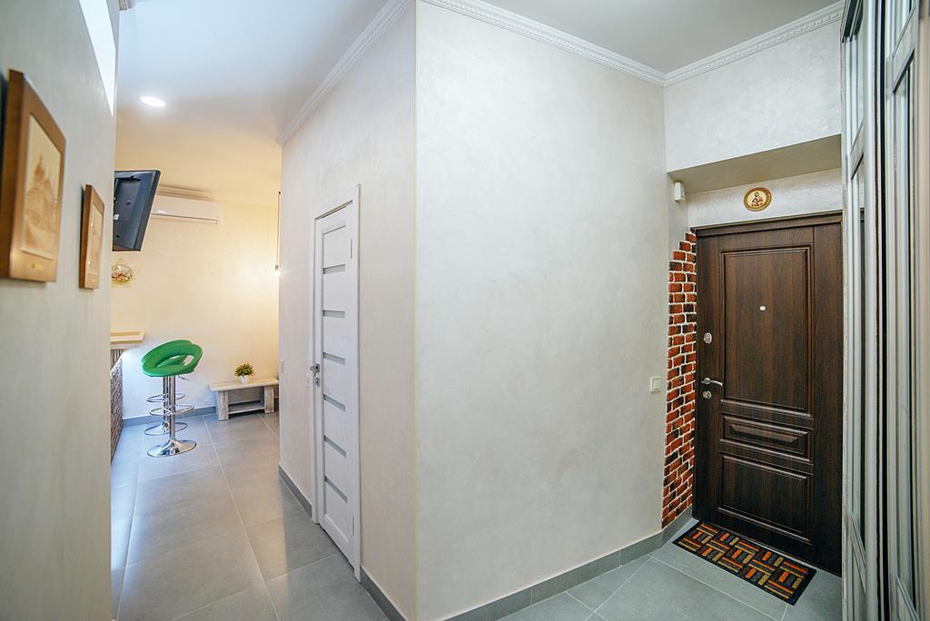 Apartment At Lyulki Lviv Exterior photo